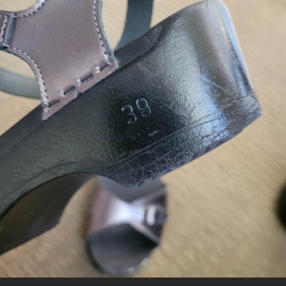 SVEN CLOGS Pewter Buckle Sandal Leather Wood 39 - Picture 2 of 8